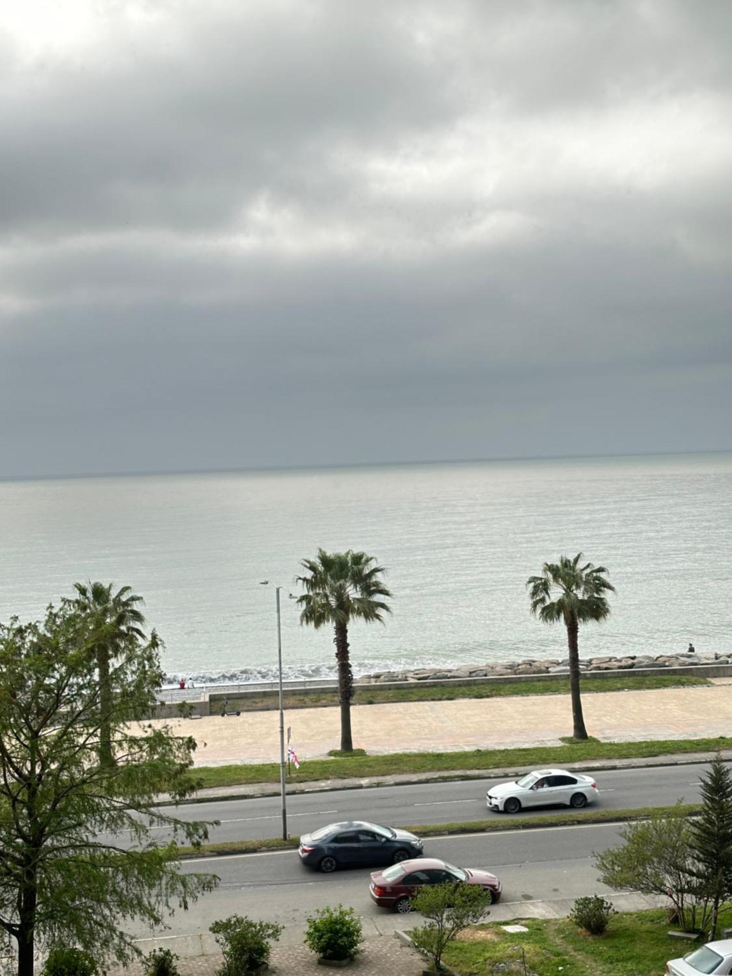 Aqua Batumi 47 Appartement Buitenkant foto